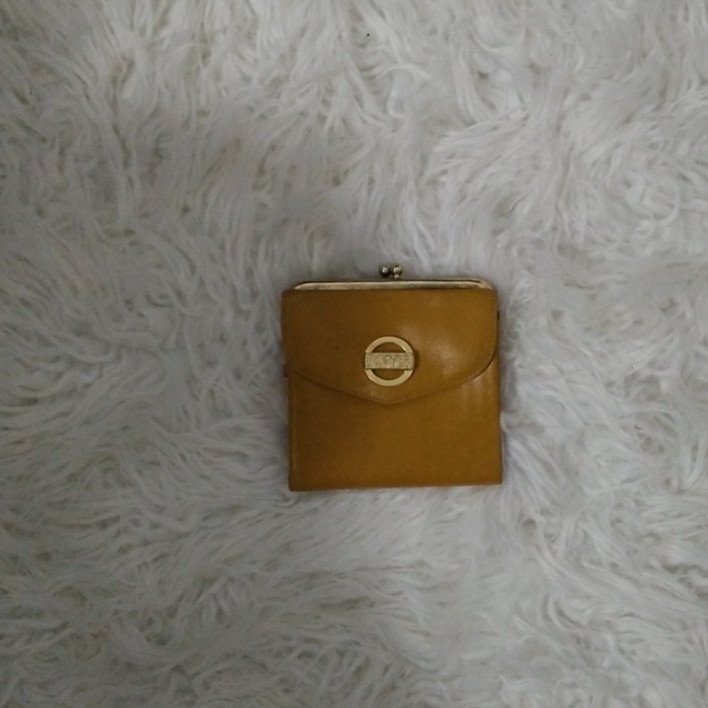 Buxton wallet